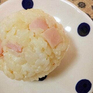 Θ醤油麹Θ　ハムマヨと醤油麹のおにぎり*